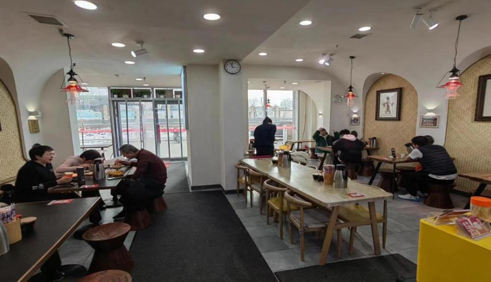 新市區東彩路秦少爺肉夾饃店 (2)